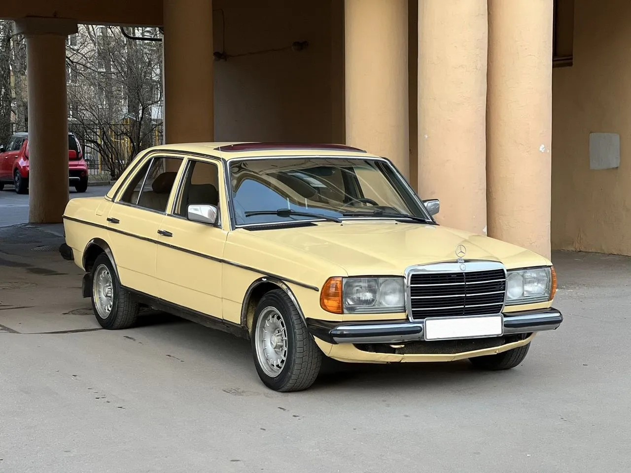 Mercedes-Benz W123 2.4 MT — фото 18